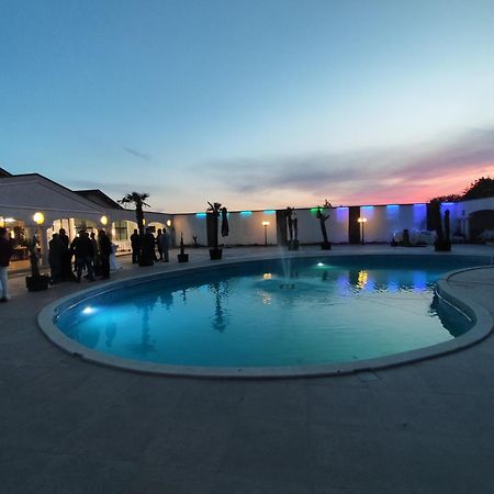 Găeşti Hotel Rodiv מראה חיצוני תמונה