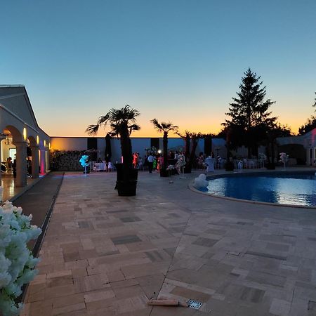 Găeşti Hotel Rodiv מראה חיצוני תמונה
